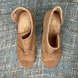 42 GOLD Shoes 42 Gold Womens Loyalty Peep Toe Bootie In